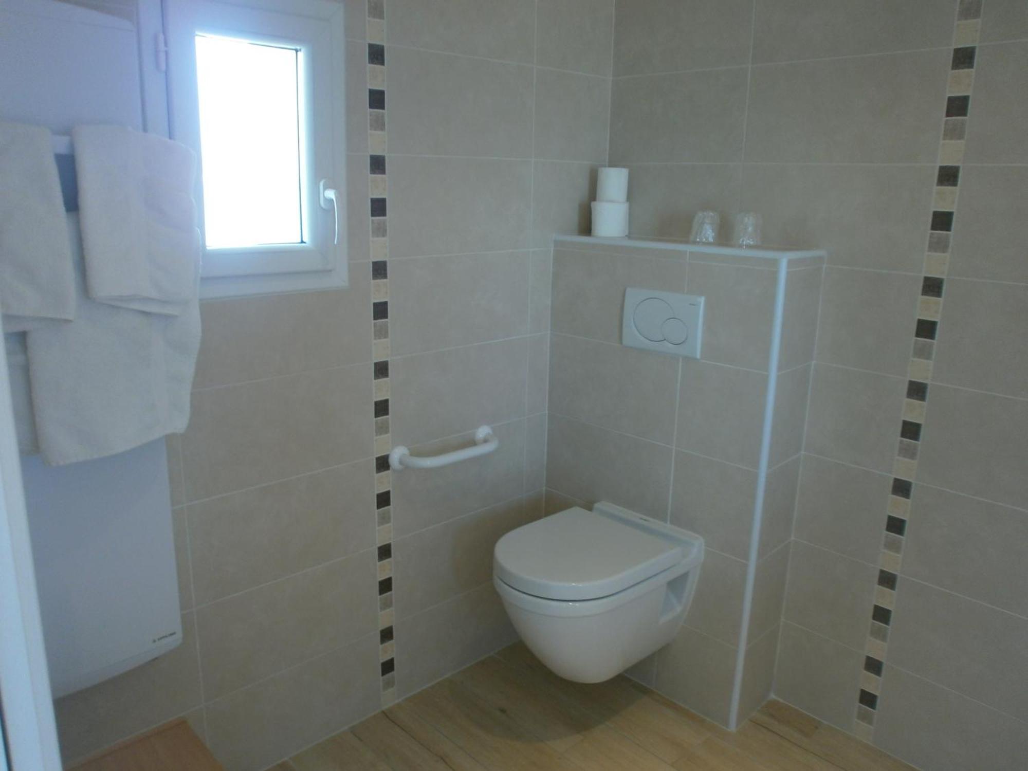 Hotel Au Tapis De Sable Saint-Cyr-sur-Mer Habitación foto