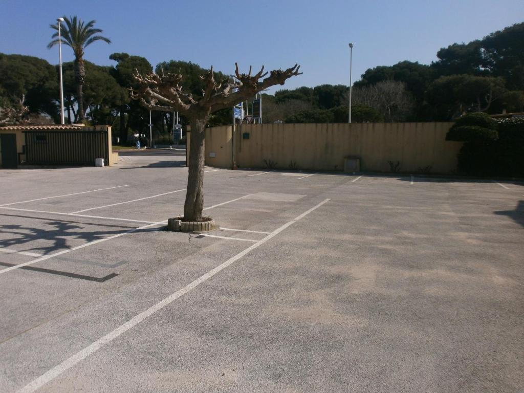 Hotel Au Tapis De Sable Saint-Cyr-sur-Mer Exterior foto